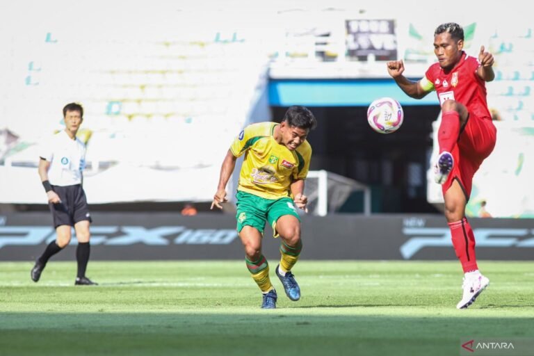 Toni Firmansyah Terus Lanjutkan Program Latihan Bersama Persebaya