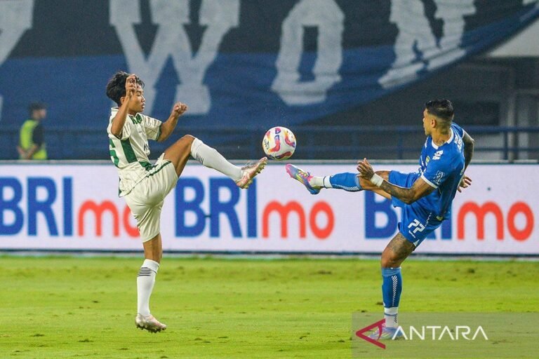 Persib Bandung Memerlukan Empat Poin Lagi untuk Raih Gelar Juara