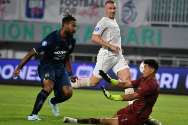Persis Jauhi Zona Degradasi Setelah Kemenangan Tipis 1-0 Melawan Persita