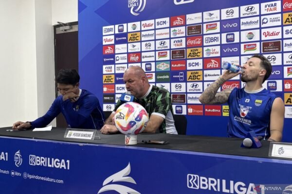 Bojan Hodak: Pertandingan Melawan Tim Bawah Justru Menjadi Ujian Berat