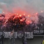 Suara dan Petasan Hentikan Sementara Laga Persita vs Persib