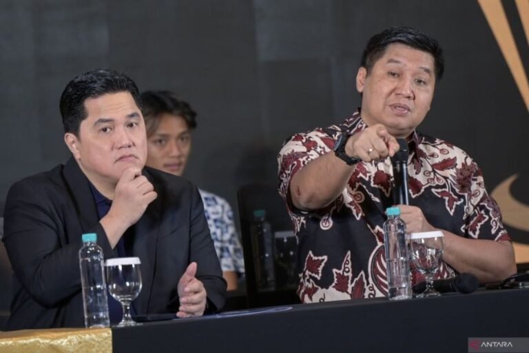 Here are some alternative title suggestions for "Daftar 30 Pemain Liga Indonesia All Star di Piala Presiden 2025":

1. "Rekap 30 Bintang Liga Indonesia All Star untuk Piala Presiden 2025"
2. "30 Pemain Terbaik Liga Indonesia Siap Tempur di Piala Presiden 2025"
3. "Daftar Lengkap 30 Pemain All Star Liga Indonesia di Piala Presiden 2025"
4. "30 Nama Unggulan Liga Indonesia All Star di Piala Presiden 2025"
5. "Saksikan 30 Pemain Liga Indonesia All Star di Piala Presiden 2025"
6. "Pengumuman 30 Pemain Liga Indonesia All Star yang Berpartisipasi di Piala Presiden 2025"
7. "Tim All Star: 30 Pemain Liga Indonesia untuk Piala Presiden 2025"
8. "Daftar 30 Pemain Liga Indonesia All Star: Momen Spesial di Piala Presiden 2025"
9. "Piala Presiden 2025: 30 Pemain Liga Indonesia All Star yang Layak Diperhatikan"
10. "Siapakah 30 Pemain Liga Indonesia All Star di Piala Presiden 2025?"

Feel free to choose any of these or modify them further!