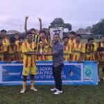 Here are some alternative titles for "IMTF Wakili Malut di Piala Soeratin U-15 Seri Nasional":

1. "IMTF Mewakili Maluku Utara di Piala Soeratin U-15 Nasional"
2. "IMTF Berperan sebagai Wakil Malut dalam Piala Soeratin U-15"
3. "Tim IMTF: Representasi Malut di Kompetisi Piala Soeratin U-15 Nasional"
4. "IMTF, Duta Malut di Piala Soeratin U-15 Seri Nasional"
5. "Wakil Maluku Utara: IMTF dalam Piala Soeratin U-15 Tingkat Nasional"
6. "IMTF Tampil sebagai Perwakilan Malut di Piala Soeratin U-15"
7. "Mengangkat Nama Maluku Utara: IMTF di Piala Soeratin U-15"
8. "IMTF: Sebuah Kebanggaan Malut di Piala Soeratin U-15 Nasional"
9. "Aksi IMTF Mewakili Malut di Piala Soeratin U-15"
10. "IMTF: Jalan Malut Menuju Piala Soeratin U-15 Nasional"

Feel free to choose any of these or modify them further!